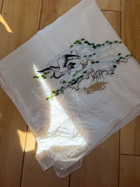 Embroidered Crane and Turtle White Scarf